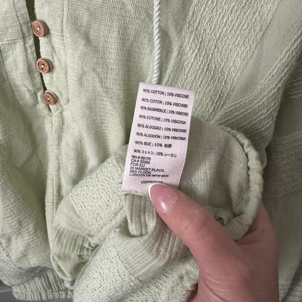 Free People We The Free Green Cropped Textured Button Hoodie Womens Medium - Picture 6 of 6